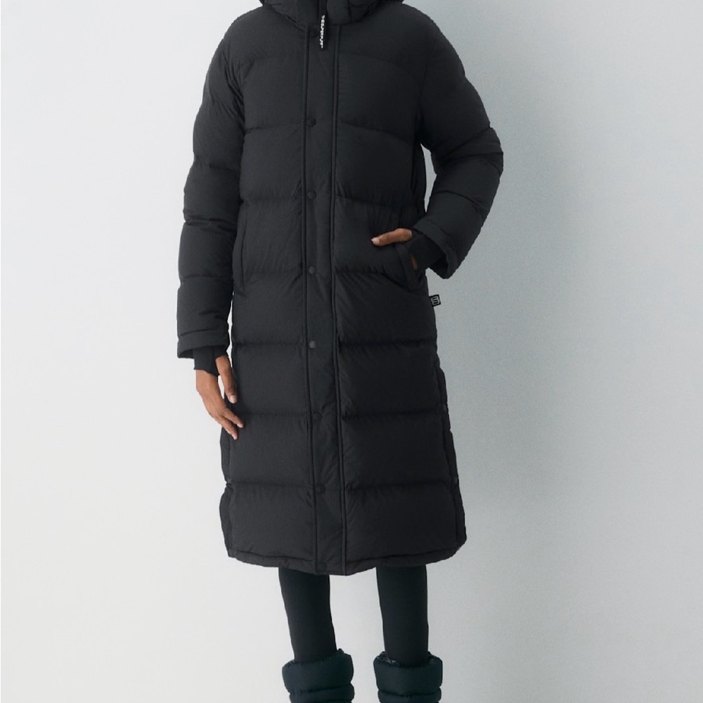 Aritzia Women’s Super Puff Long Black